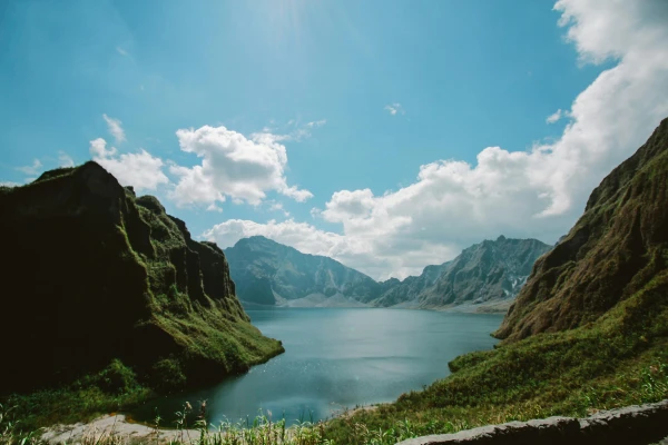 : Blue lake surrounded by mountains – symbol of the peaceful culture of the Philippines