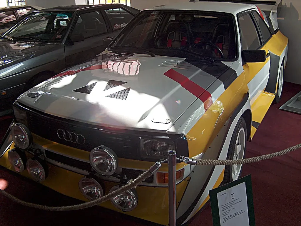 2009 áprilisában a budapesti Vasúttörténeti Parkban megrendezett Oldtimer Expo veterán autó- és motorkiállítás képei. Audi Sport Quattro S1