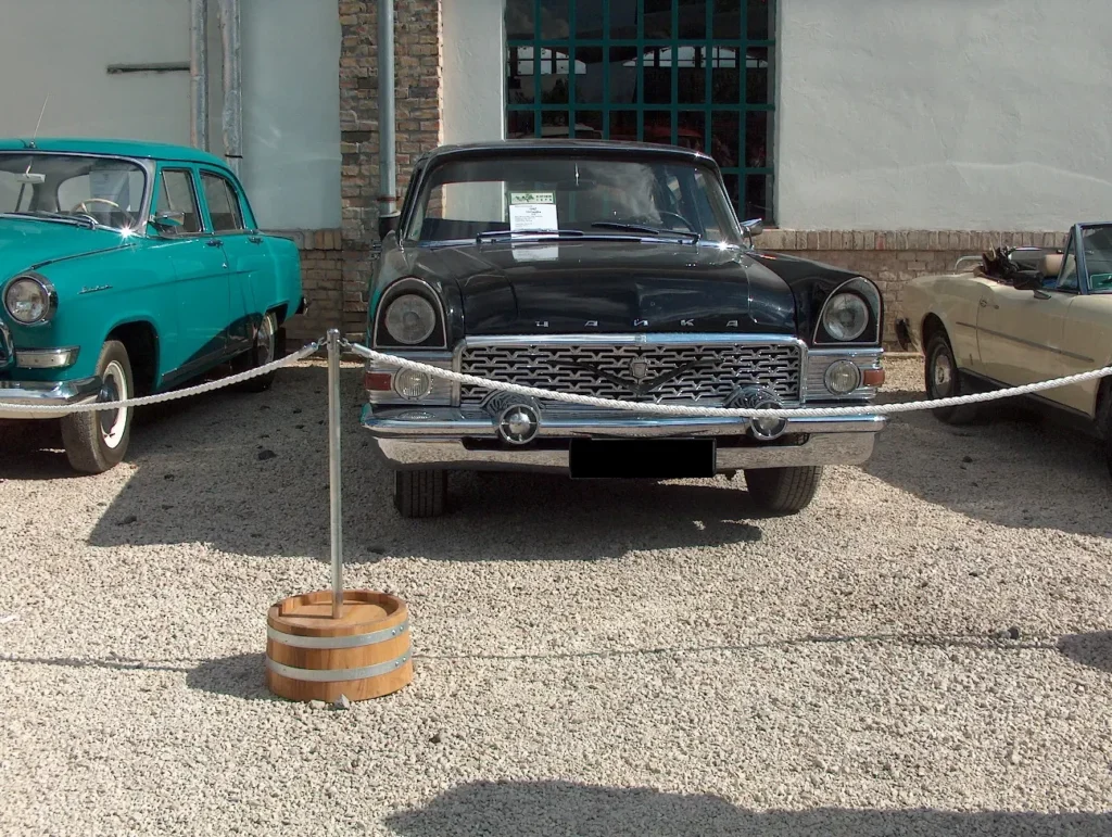 2009 áprilisában a budapesti Vasúttörténeti Parkban megrendezett Oldtimer Expo veterán autó- és motorkiállítás képei. GAZ-13 Csajka