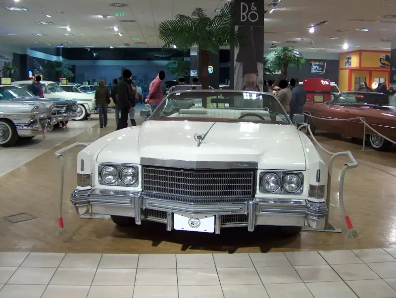 Amerikai autócsodák kiállítása 2007 Budapest, Westend City Center Cadillac Eldorado Convertible '73-Elölről