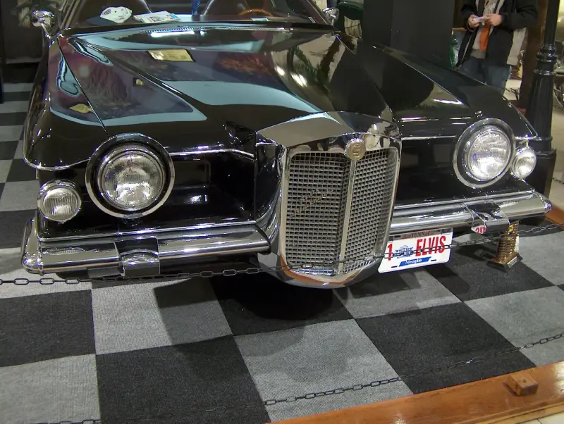 2007 American Car Wonders Exhibition Budapest, Westend City Center Stutz Blackhawk -Elvis Front view