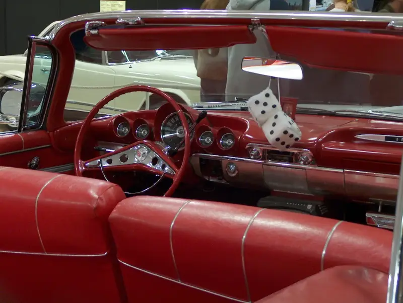 2007 Amerikai Autócsodák Kiállítás Budapest, Westend City Center Chevrolet Impala Convertible-1959 Piros belső tere