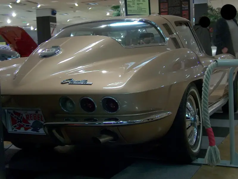 2007 Amerikai Autócsodák Kiállítás Budapest, Westend City Center Chevrolet Corvette Sting Ray Split-Window (1963) Hátsó nézet