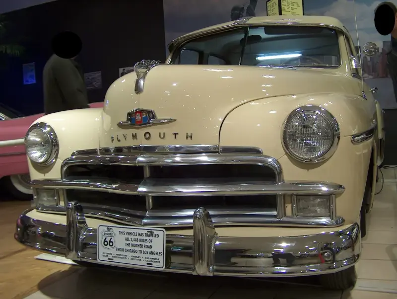 2007 Amerikai autócsodák kiállítás Budapest, Westend City Center 1949 Plymouth Special Deluxe. Elölről