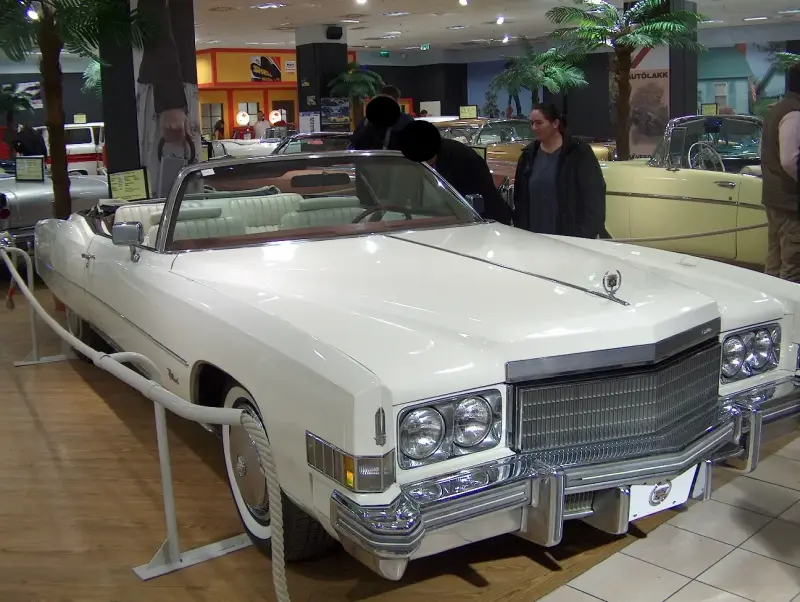 Amerikai autócsodák kiállítása 2007 Budapest, Westend City Center Cadillac Eldorado Convertible 1973 és én