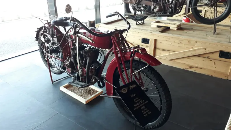 Indian Powerplus motorkerékpár 1920-ból, kiállításon.
