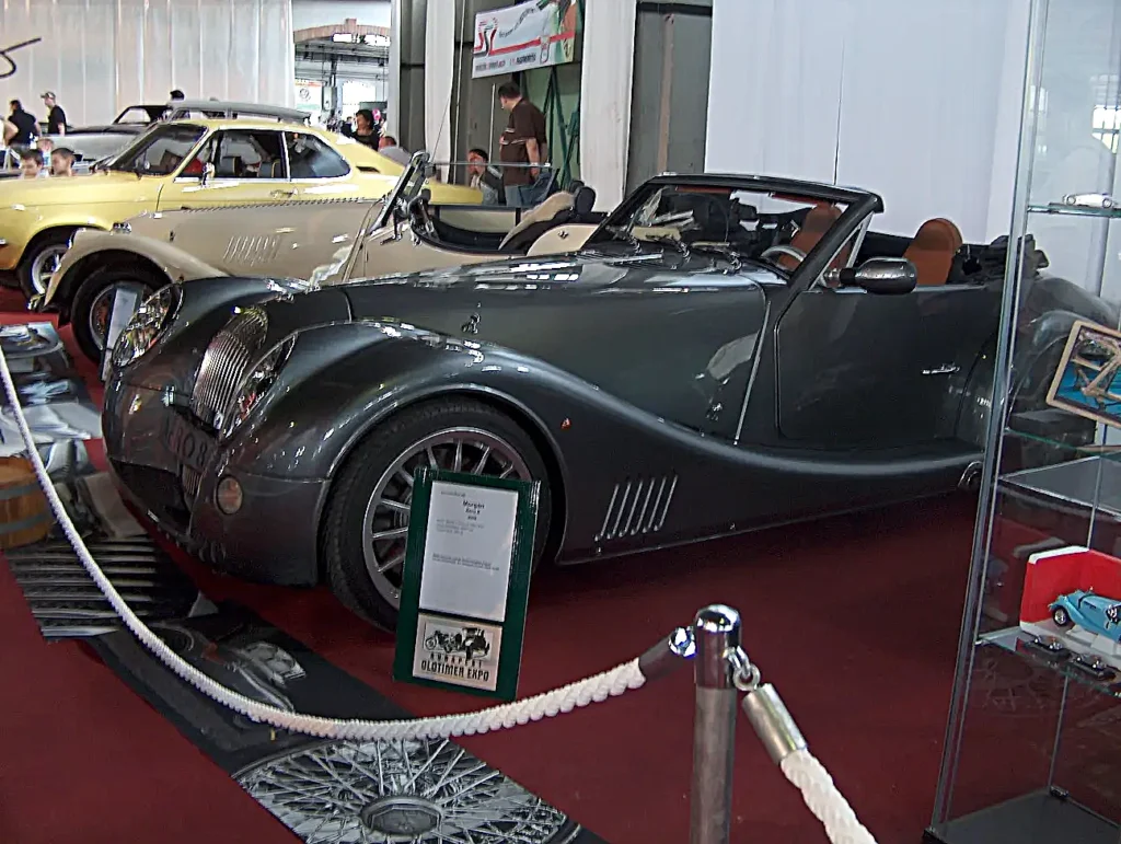 2009 áprilisában a budapesti Vasúttörténeti Parkban megrendezett Oldtimer Expo veterán autó- és motorkiállítás képei. Morgan Aero