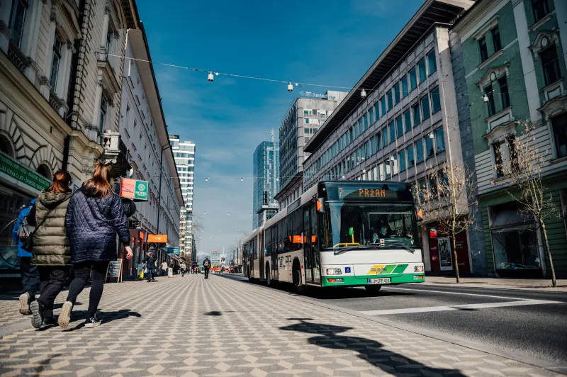 Ljubljana-utca-busszal