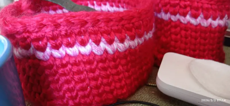 Red crochet boxes